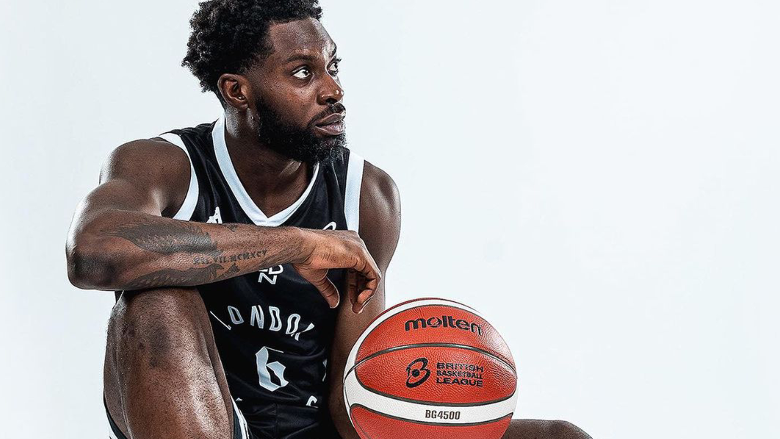 Mo Soluade in 2023/2024 London Lions Jersey